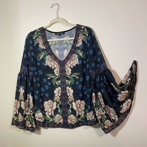 Jealous Tomato Women’s Blouse top Medium Boho Blue Floral flowing Sleeves